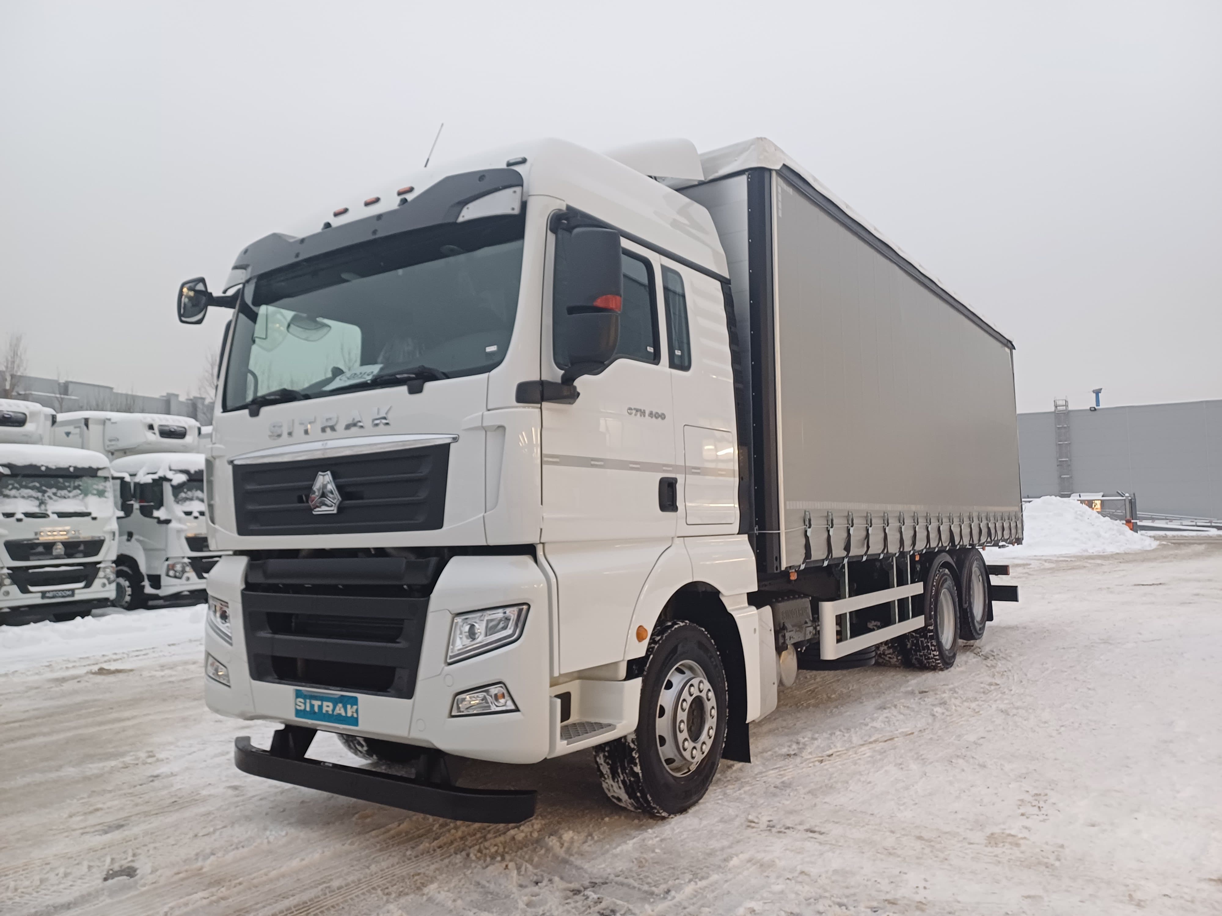 Фургон шторно-бортовой на шасси SITRAK C7H 6х2